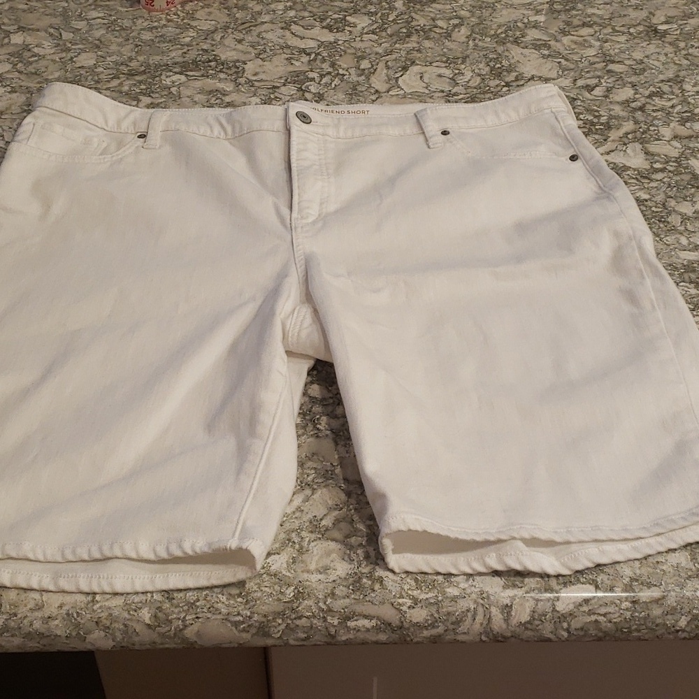 Chico's So Slimming Girl Friend denim short, Chico's size 4